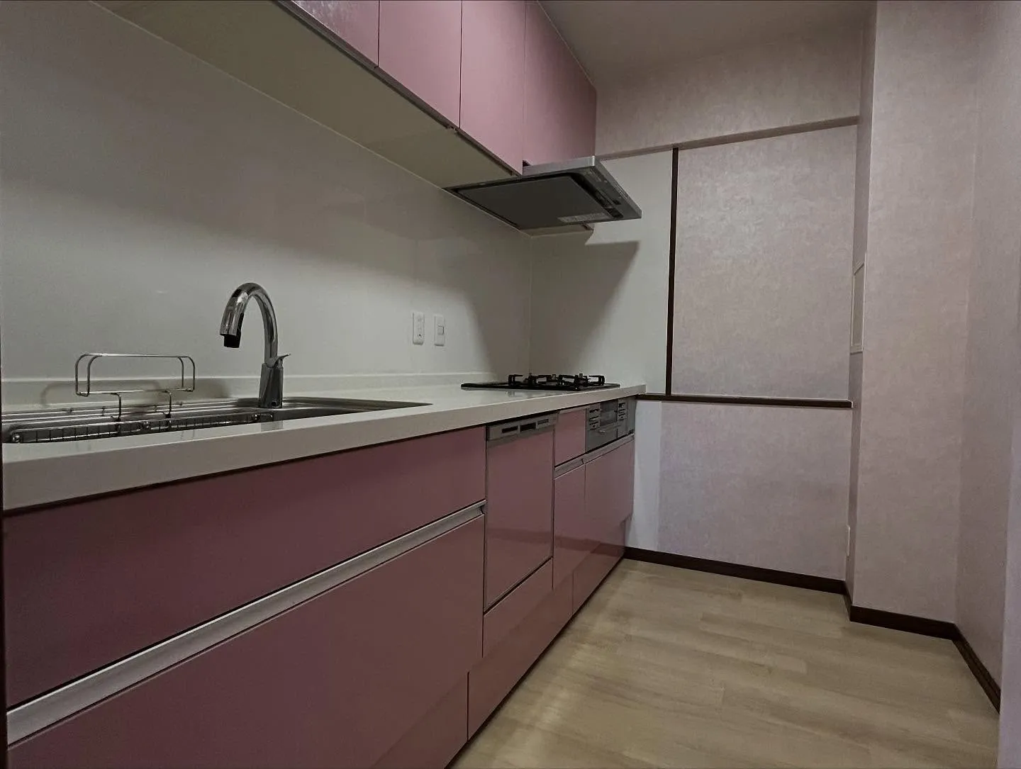 先月末にライオンズマンション川西滝山町6階のお部屋を買取させ...