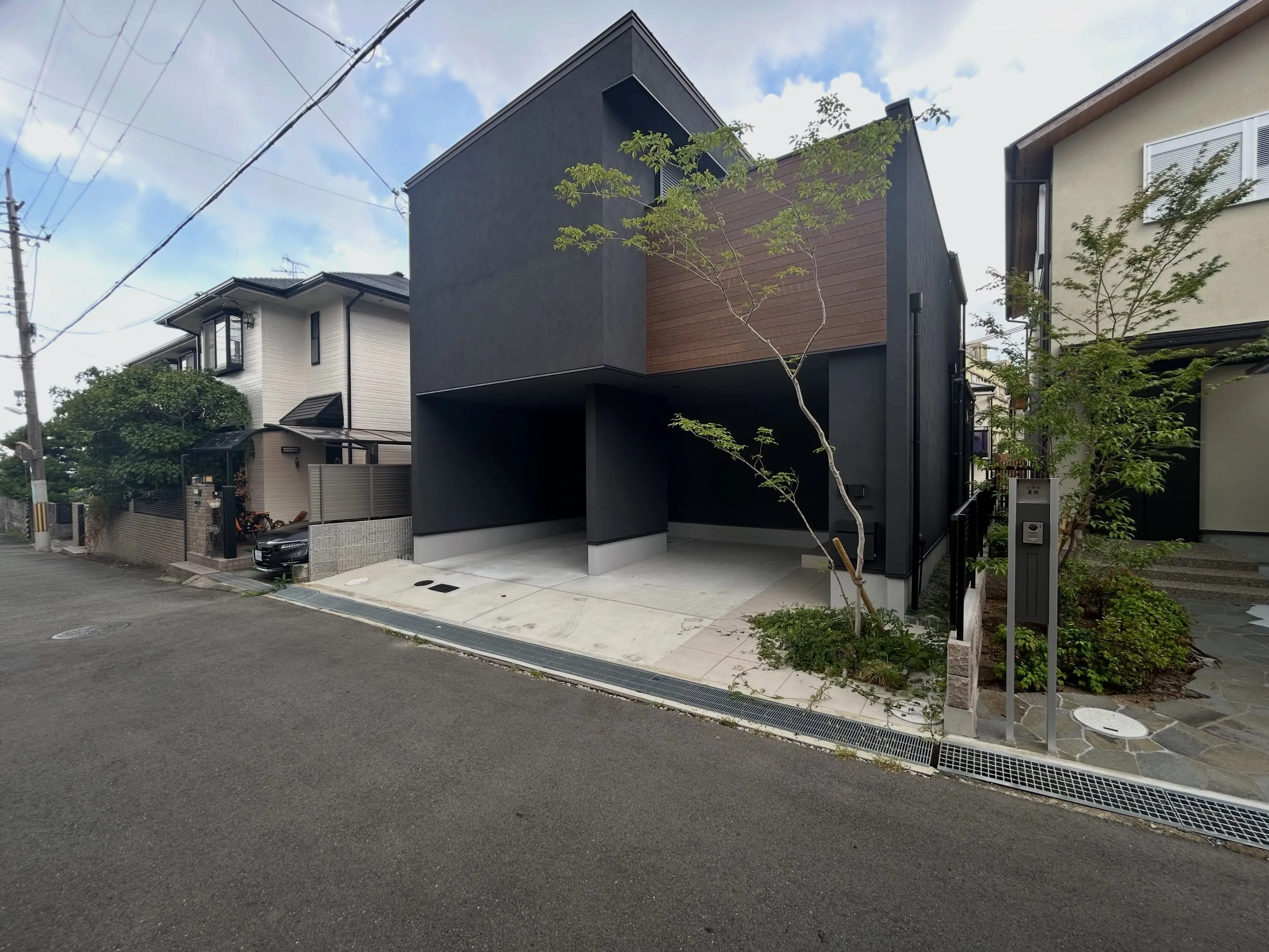 箕面市箕面7丁目にて築1年の戸建て住宅をお預かりいたしました...